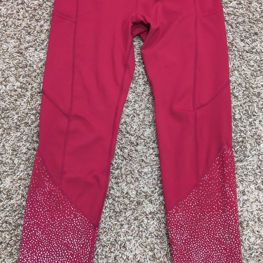 Zyia Active Merlot Pocket Reflective Light n Luxe 7/8 High Rise leggings, sz 6-8 - Picture 3 of 9
